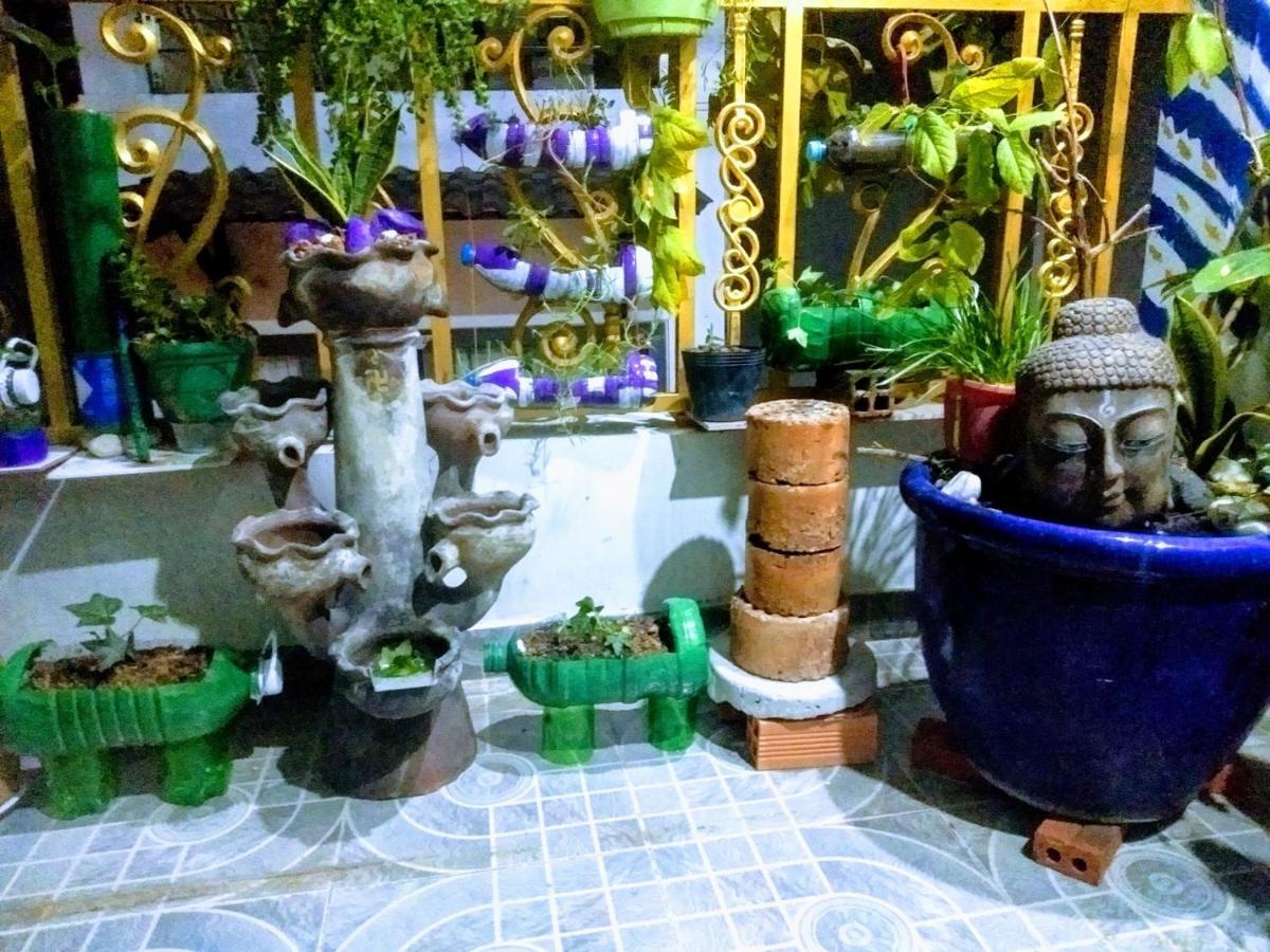 Vuong Tron Homestay Хошимин Екстериор снимка